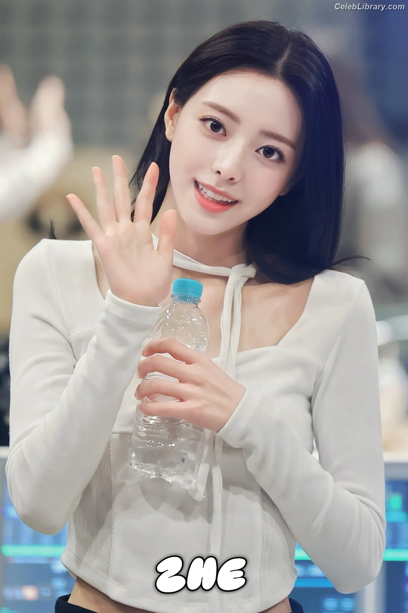 Yuna - ITZY (유나, Shin Yu Na) photo 24 of 1697