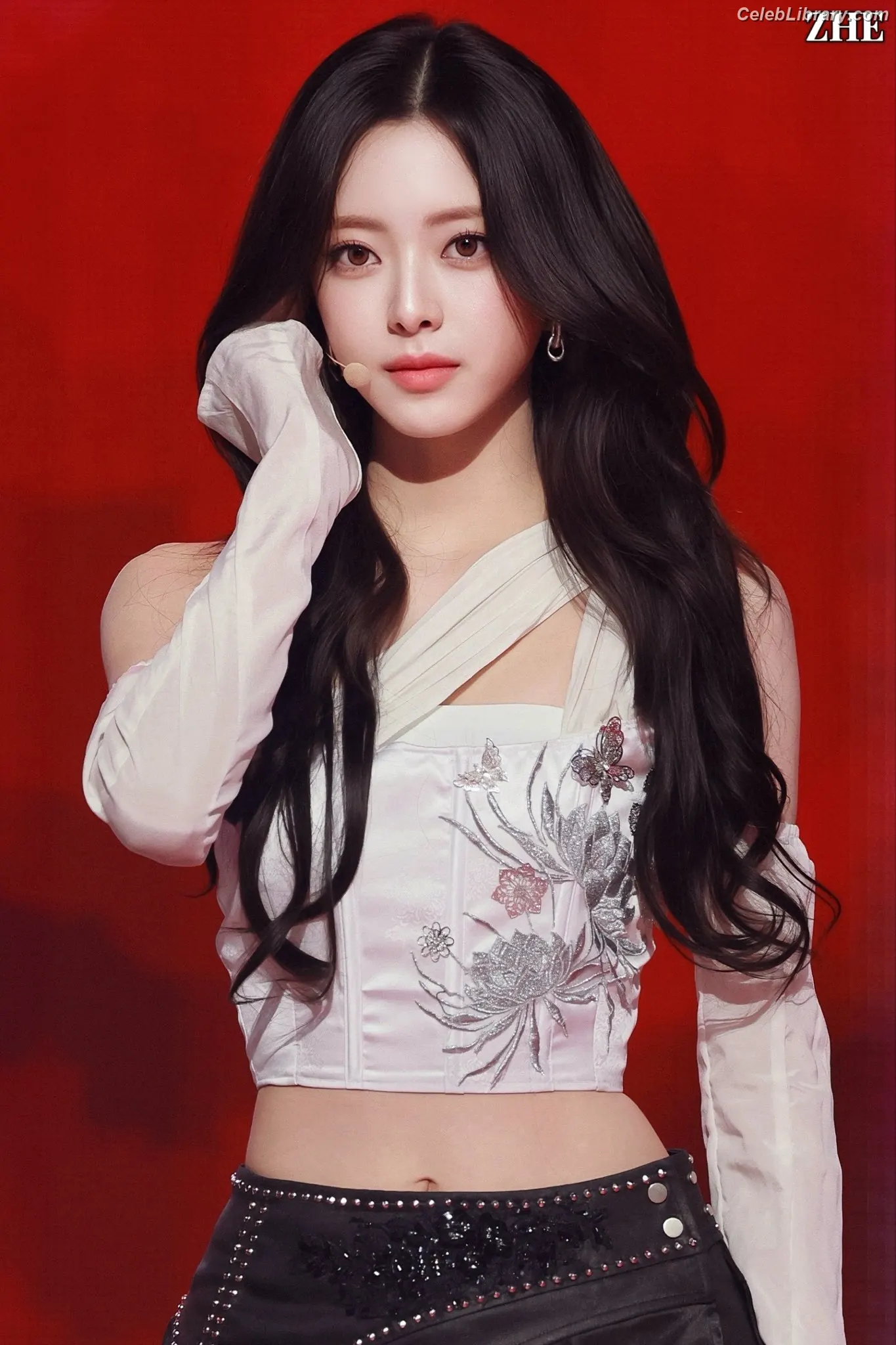 Yuna - ITZY (유나, Shin Yu Na) photo 22 of 1697