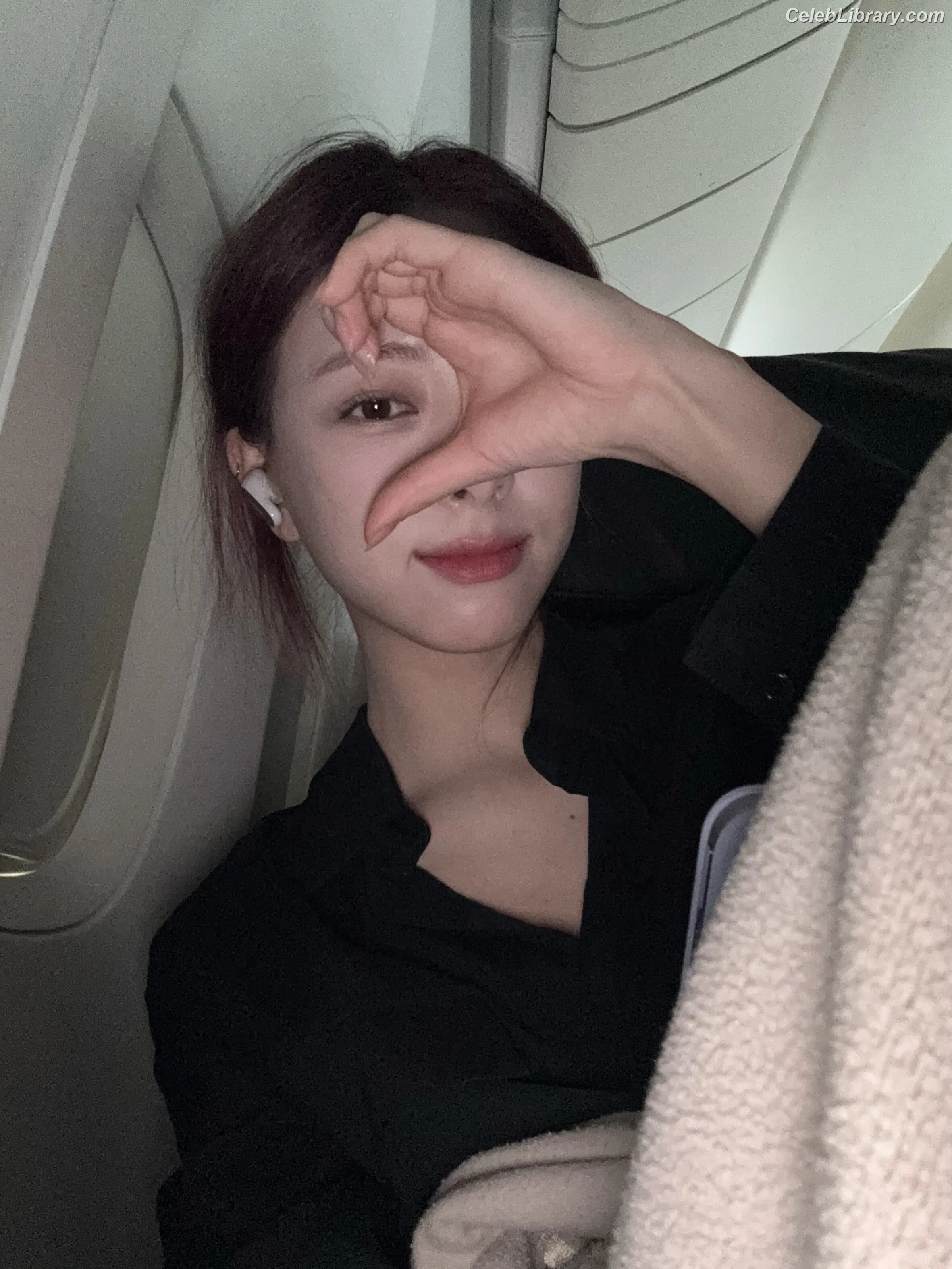 Yuna - ITZY (유나, Shin Yu Na) photo 16 of 1697
