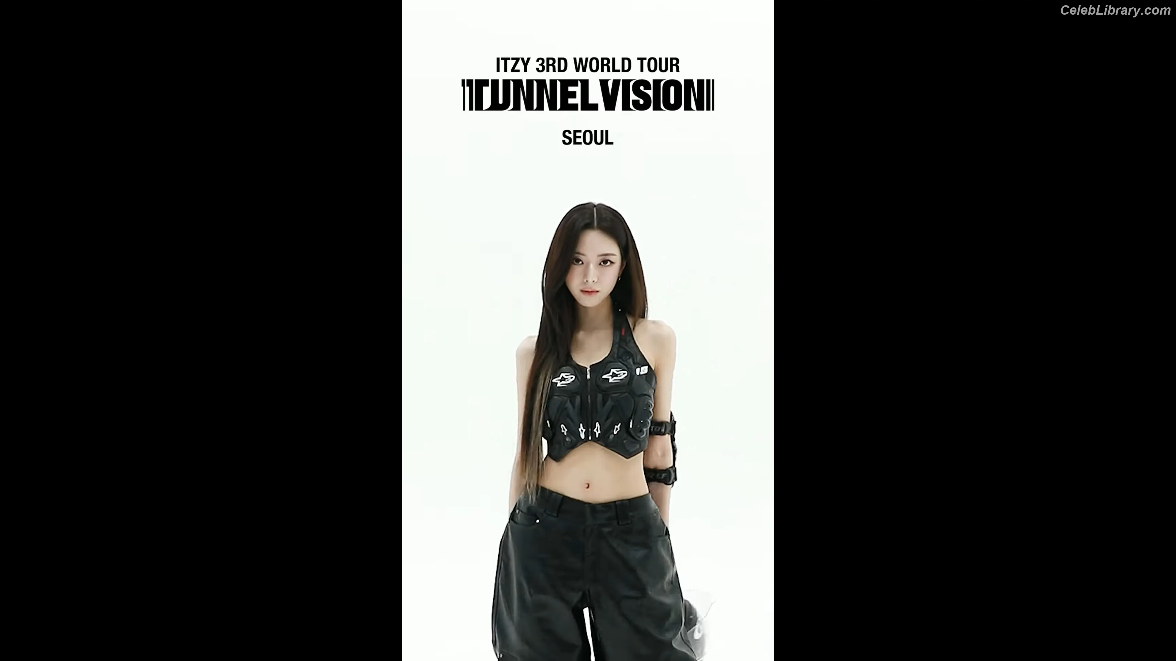 Yuna - ITZY (유나, Shin Yu Na) photo 15 of 1697