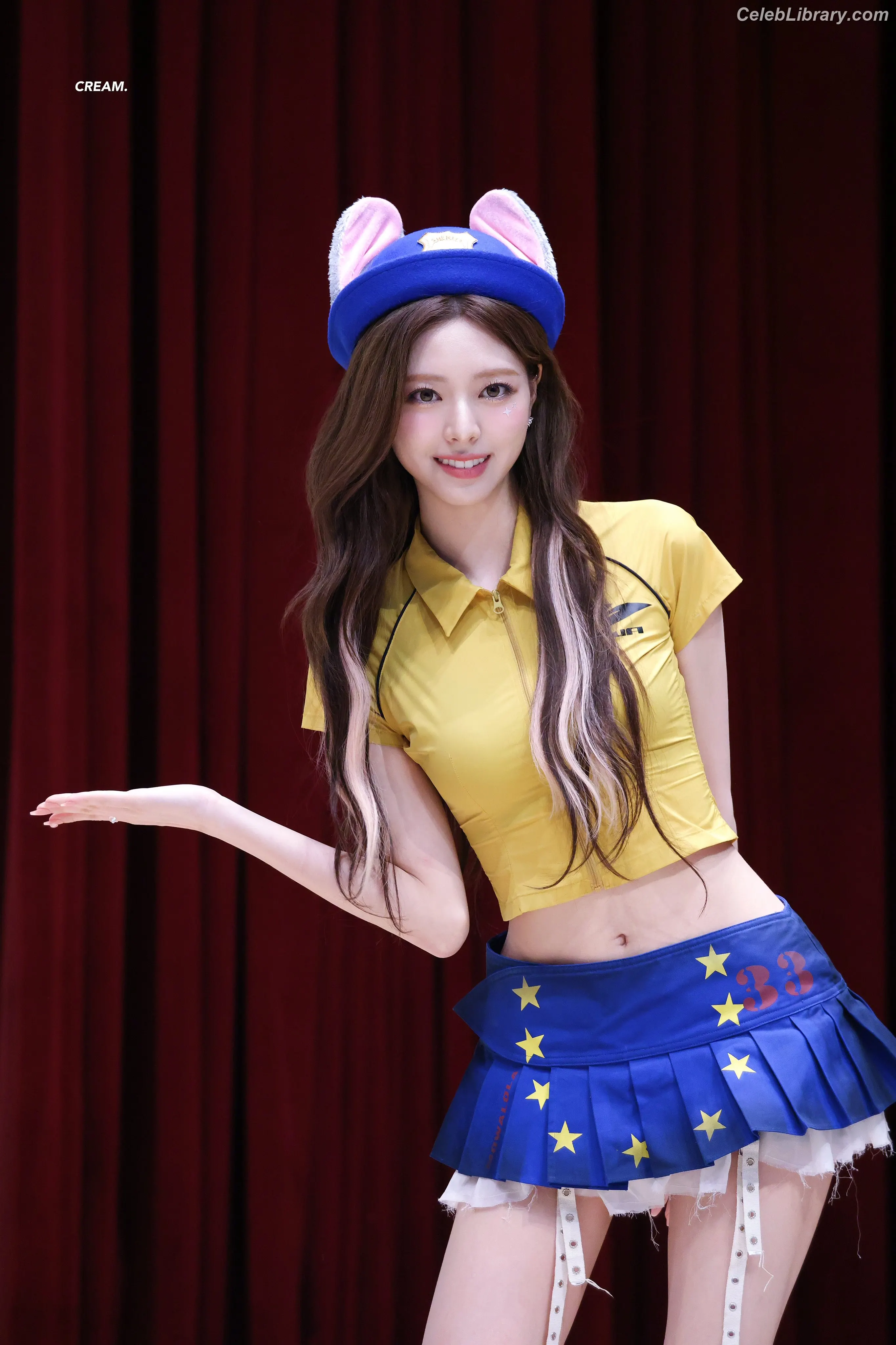 Yuna - ITZY (유나, Shin Yu Na) photo 17 of 1697