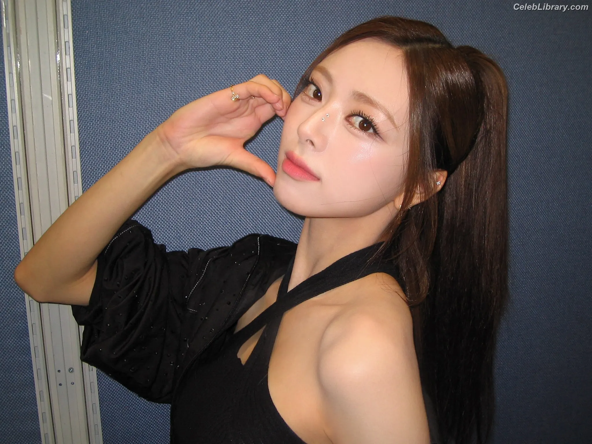 Yuna - ITZY (유나, Shin Yu Na) photo 19 of 1697