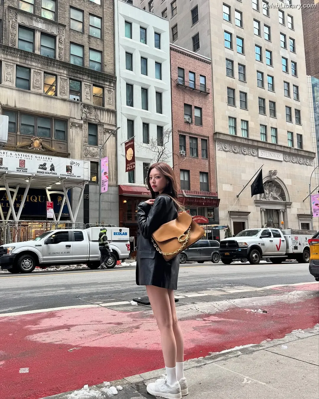 Yuna - ITZY (유나, Shin Yu Na) photo 19 of 1697