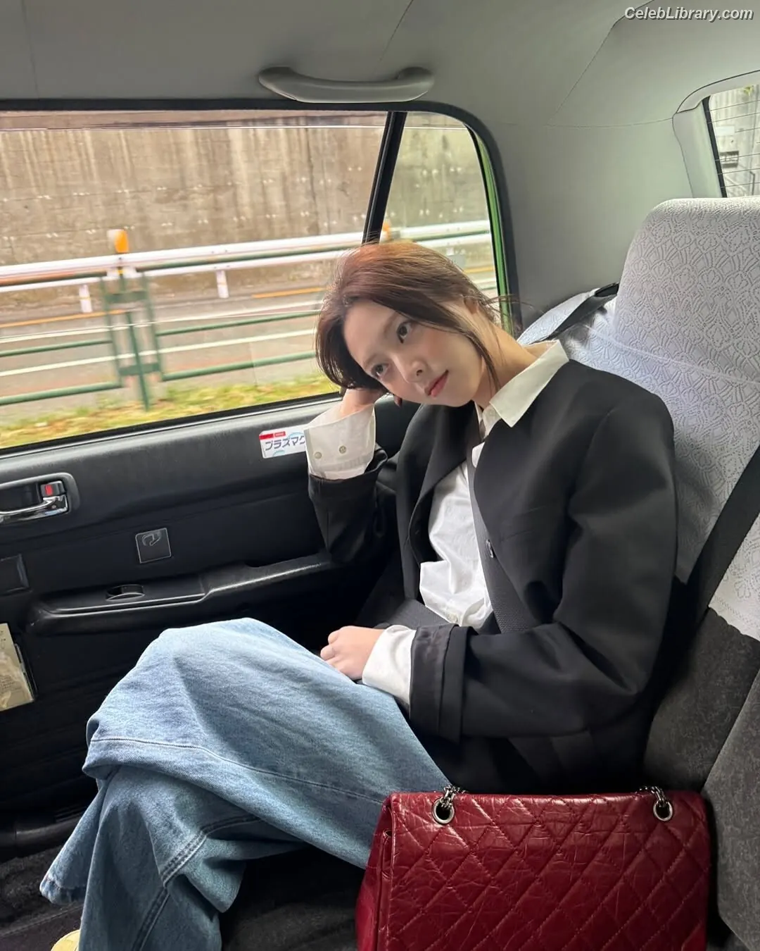 Yuna - ITZY (유나, Shin Yu Na) photo 1 of 1697