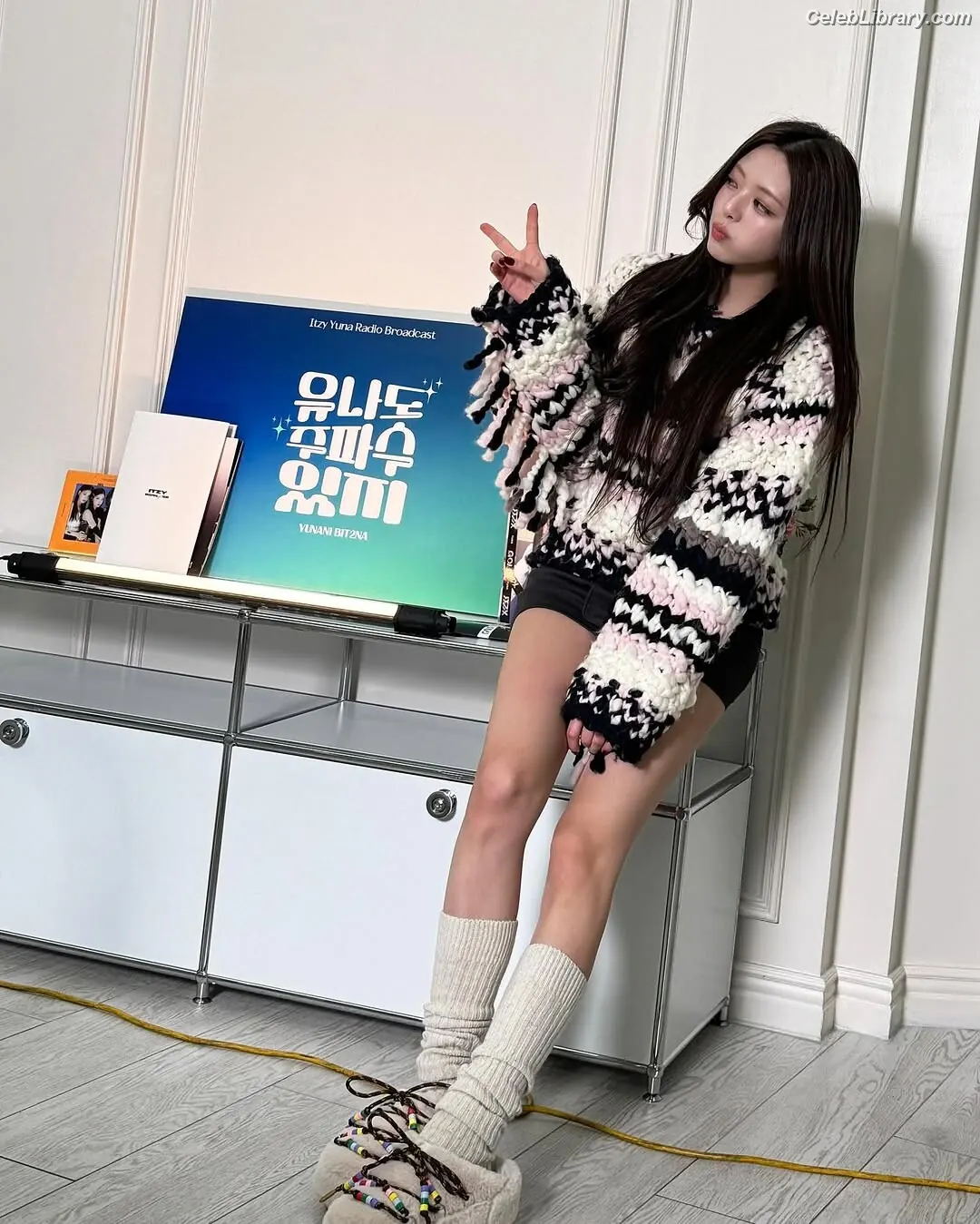 Yuna - ITZY (유나, Shin Yu Na) photo 4 of 1697