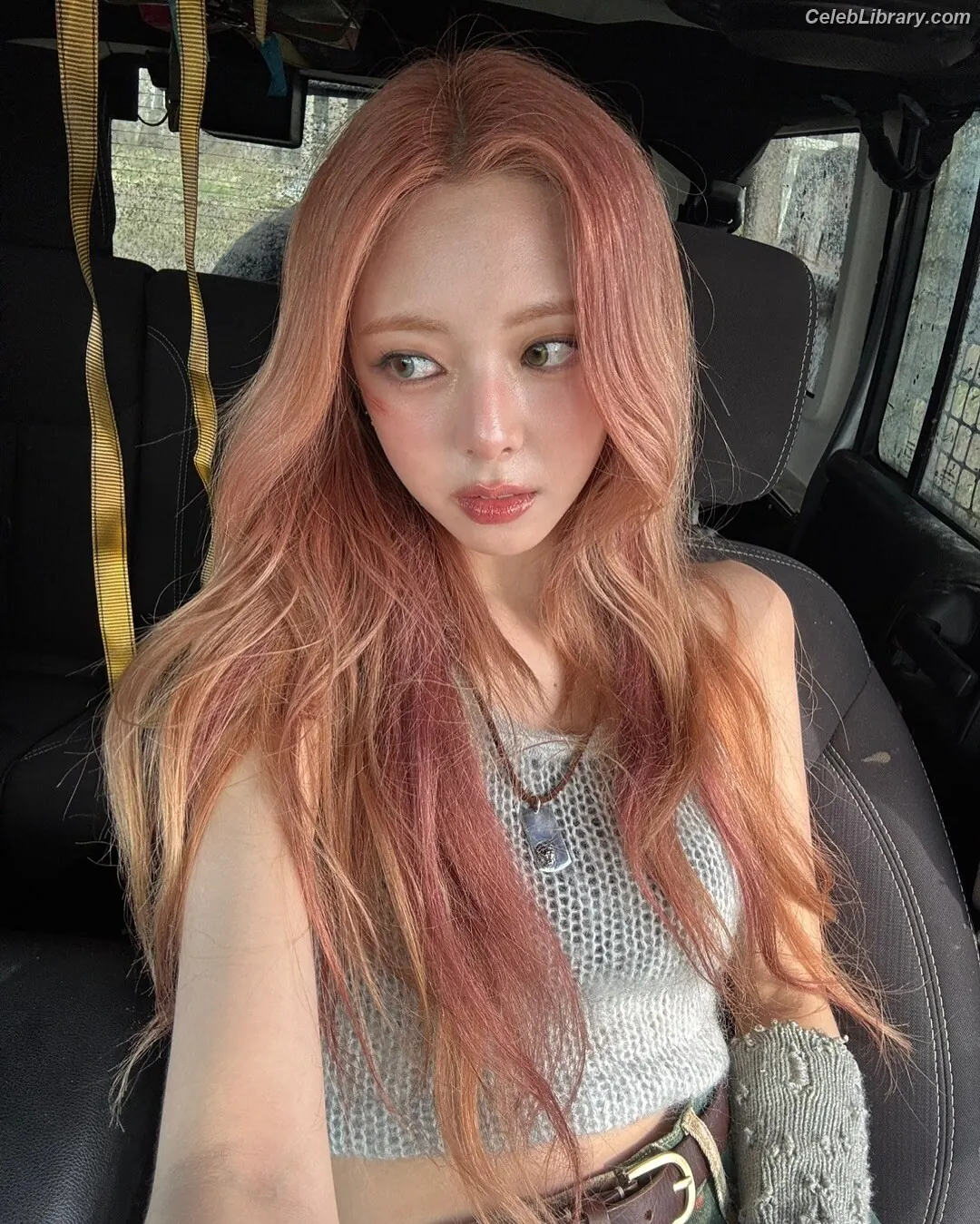 Yuna - ITZY (유나, Shin Yu Na) photo 15 of 1697