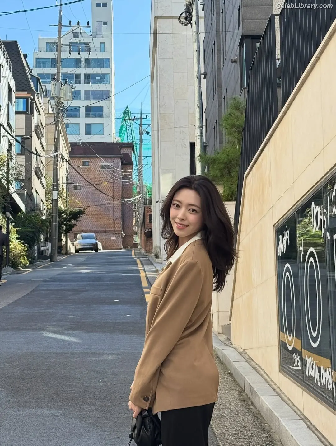 Yuna - ITZY (유나, Shin Yu Na) photo 10 of 1697