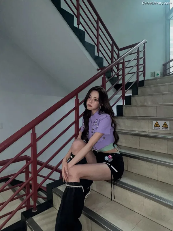 Yuna - ITZY (유나, Shin Yu Na) photo 11 of 1698