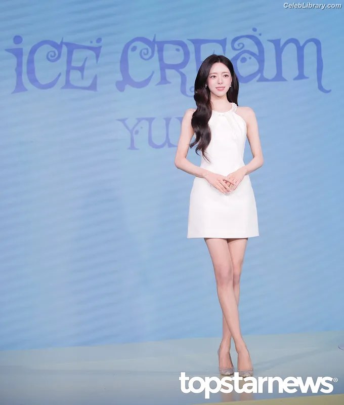 Yuna - ITZY (유나, Shin Yu Na) photo 23 of 1698
