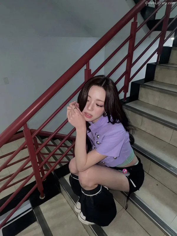 Yuna - ITZY (유나, Shin Yu Na) photo 4 of 1698
