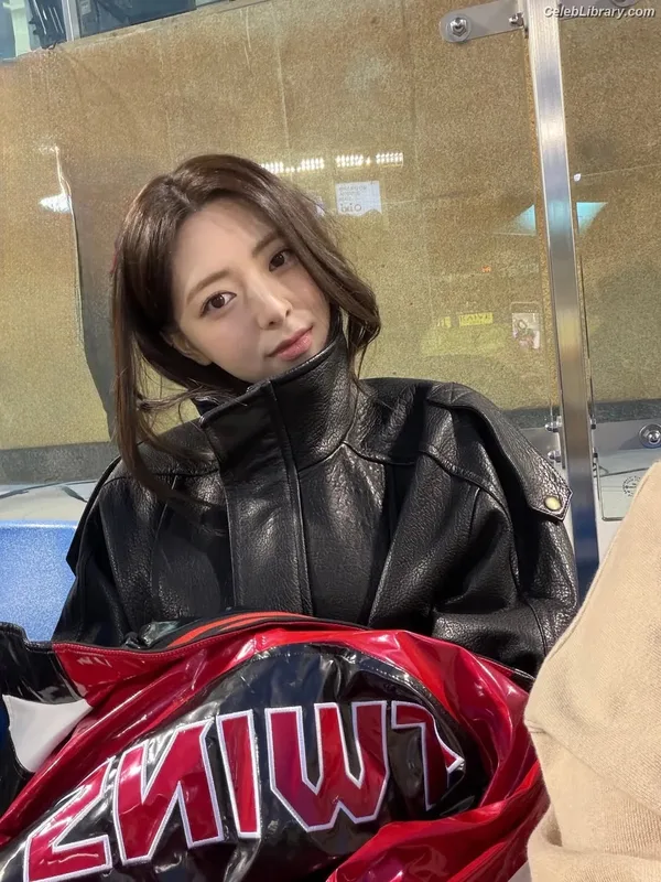 Yuna - ITZY (유나, Shin Yu Na) photo 9 of 1698