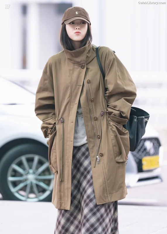 Yuna - ITZY (유나, Shin Yu Na) photo 15 of 1698