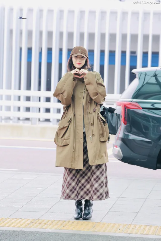 Yuna - ITZY (유나, Shin Yu Na) photo 7 of 1698