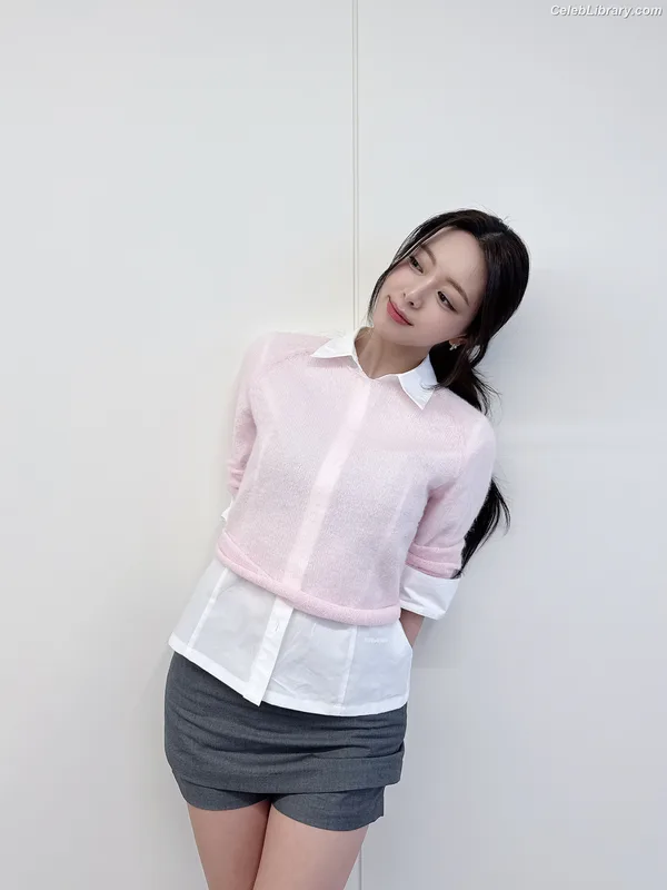 Yuna - ITZY (유나, Shin Yu Na) photo 15 of 1698