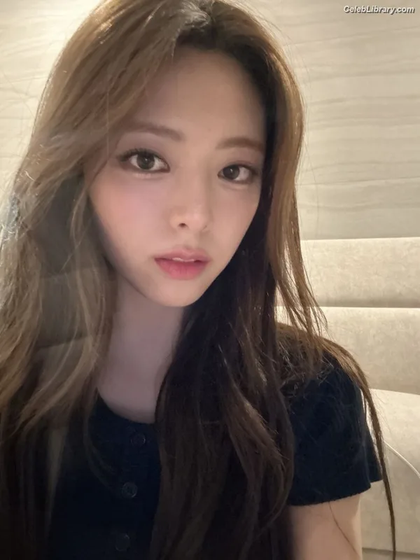 Yuna - ITZY (유나, Shin Yu Na) photo 22 of 1698