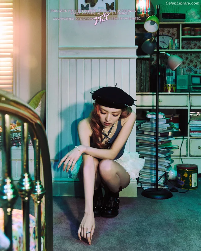 Yuna - ITZY (유나, Shin Yu Na) photo 6 of 1698