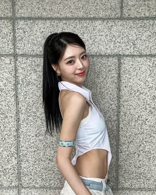 Yuna - ITZY (유나, Shin Yu Na) photo 23 of 1698