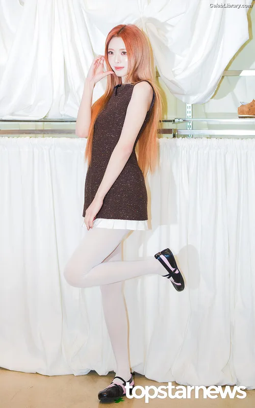 Yuna - ITZY (유나, Shin Yu Na) photo 6 of 1698