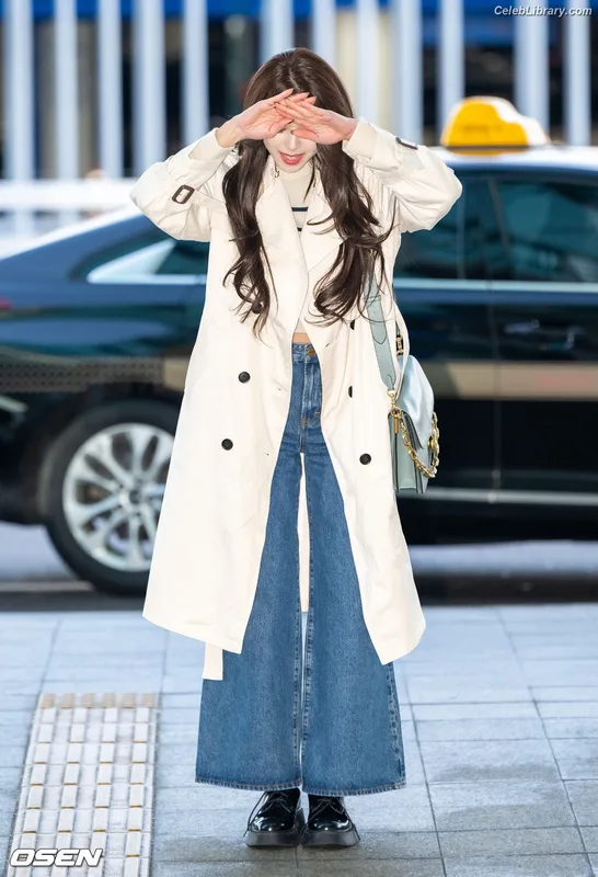 Yuna - ITZY (유나, Shin Yu Na) photo 8 of 1698