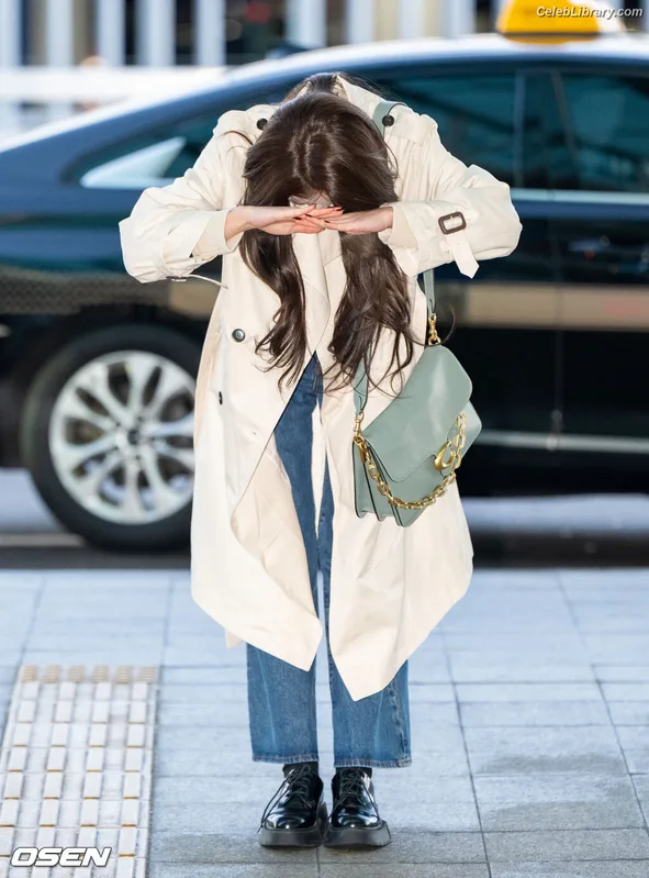 Yuna - ITZY (유나, Shin Yu Na) photo 11 of 1698
