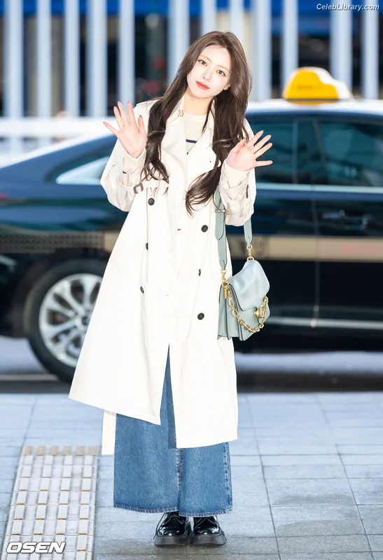 Yuna - ITZY (유나, Shin Yu Na) photo 22 of 1698