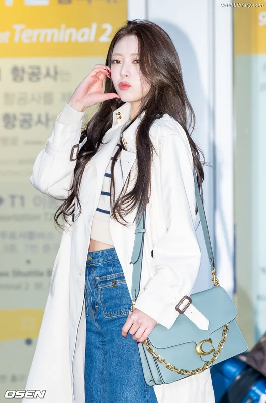 Yuna - ITZY (유나, Shin Yu Na) photo 9 of 1698