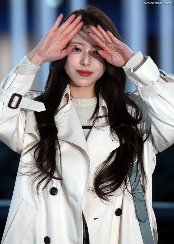 Yuna - ITZY (유나, Shin Yu Na) photo 14 of 1698