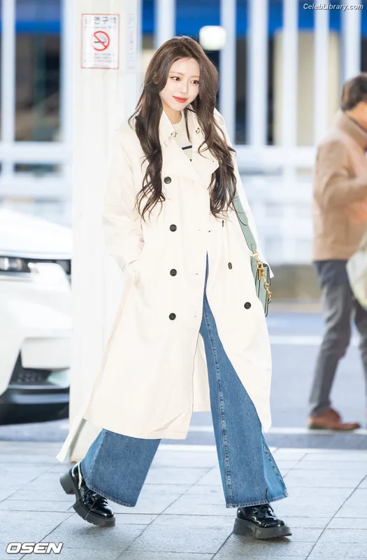 Yuna - ITZY (유나, Shin Yu Na) photo 22 of 1698