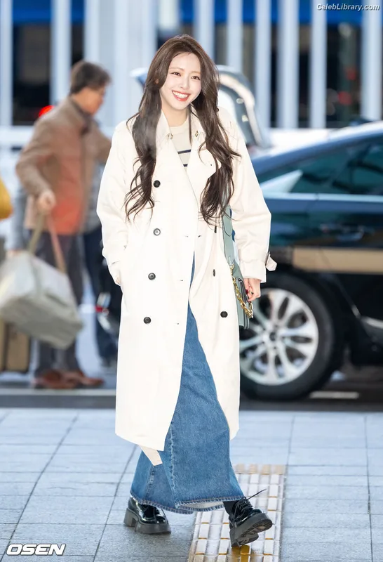Yuna - ITZY (유나, Shin Yu Na) photo 24 of 1698