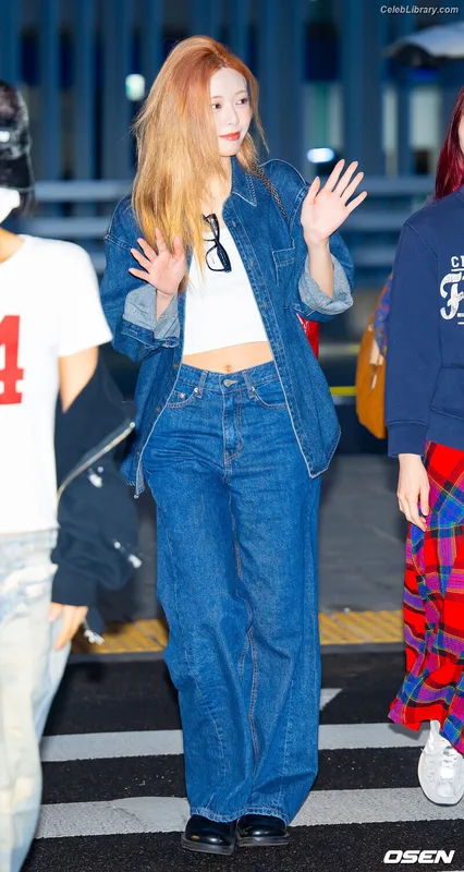 Yuna - ITZY (유나, Shin Yu Na) photo 21 of 1698