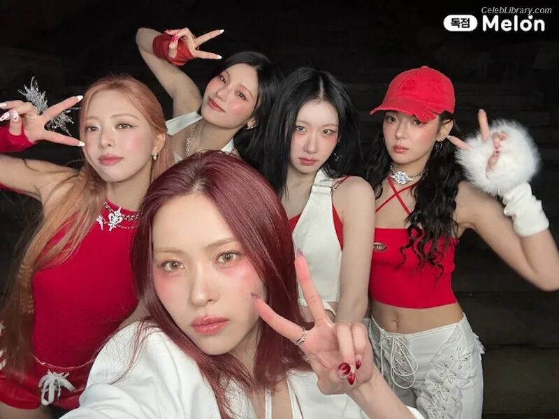 Yuna - ITZY (유나, Shin Yu Na) photo 16 of 1698