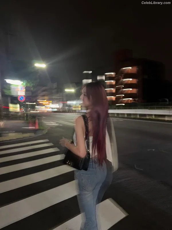 Yuna - ITZY (유나, Shin Yu Na) photo 1 of 1698