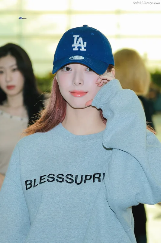 Yuna - ITZY (유나, Shin Yu Na) photo 18 of 1698