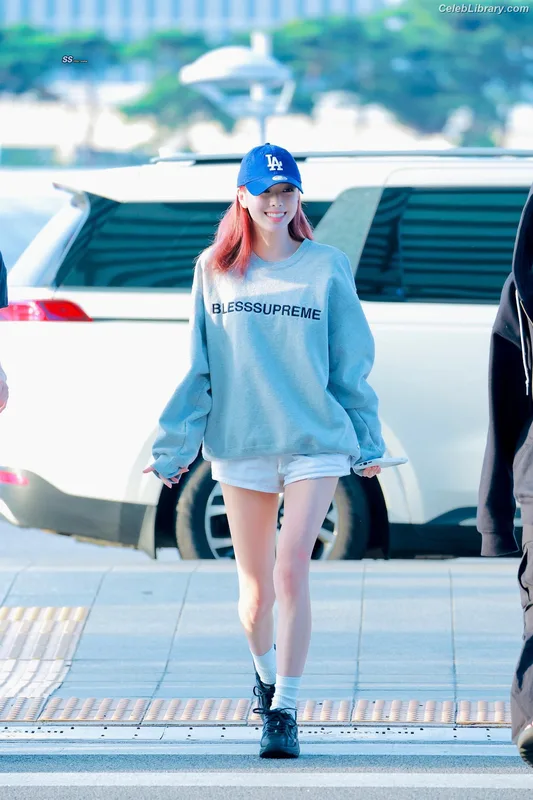 Yuna - ITZY (유나, Shin Yu Na) photo 20 of 1698