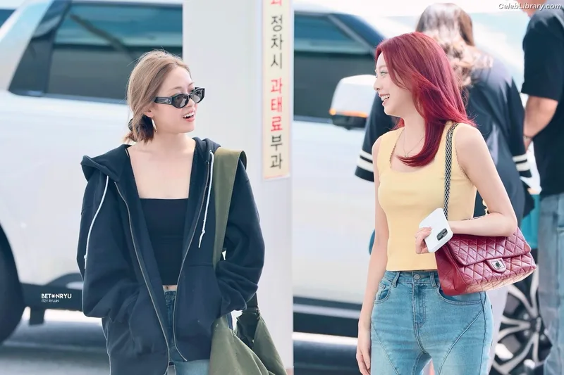 Yuna - ITZY (유나, Shin Yu Na) photo 6 of 1698