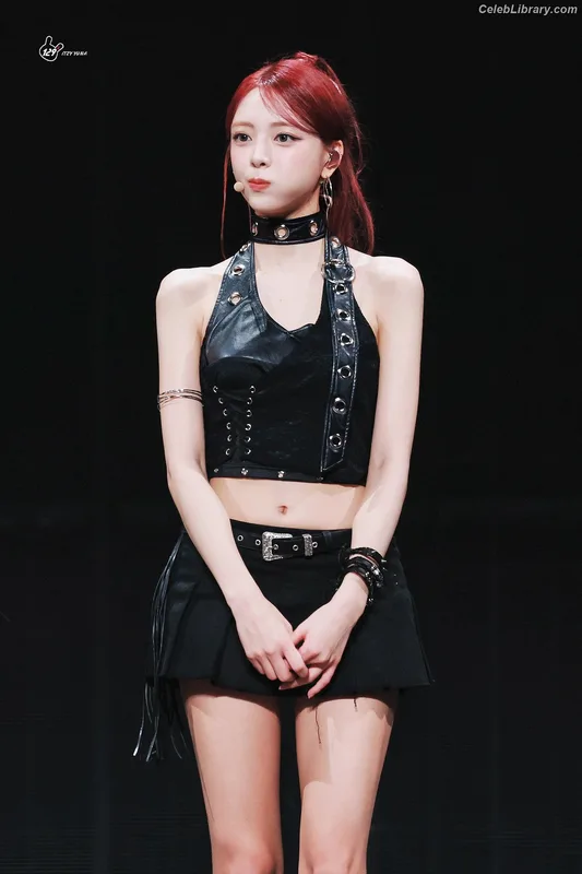 Yuna - ITZY (유나, Shin Yu Na) photo 3 of 1698