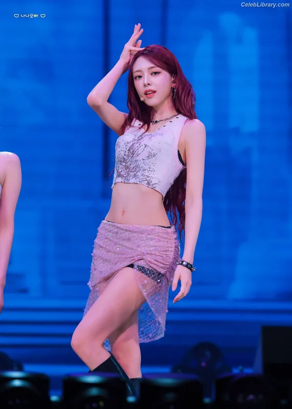 Yuna - ITZY (유나, Shin Yu Na) photo 17 of 1698
