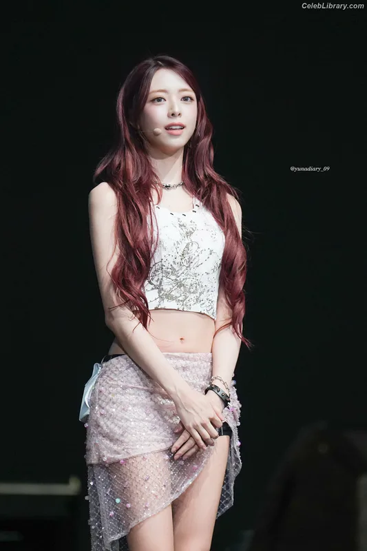Yuna - ITZY (유나, Shin Yu Na) photo 3 of 1698