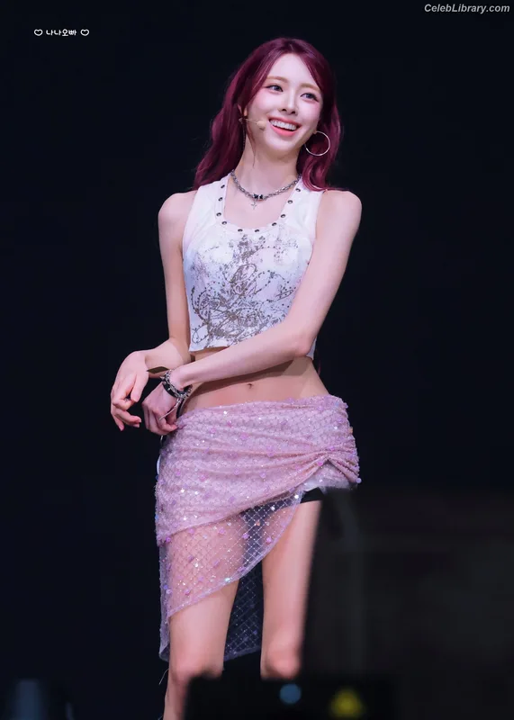 Yuna - ITZY (유나, Shin Yu Na) photo 7 of 1698