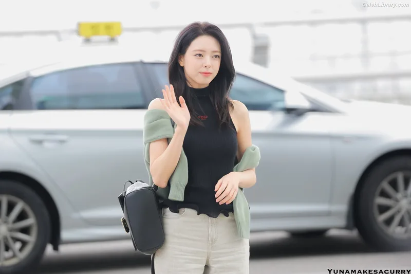 Yuna - ITZY (유나, Shin Yu Na) photo 11 of 1698