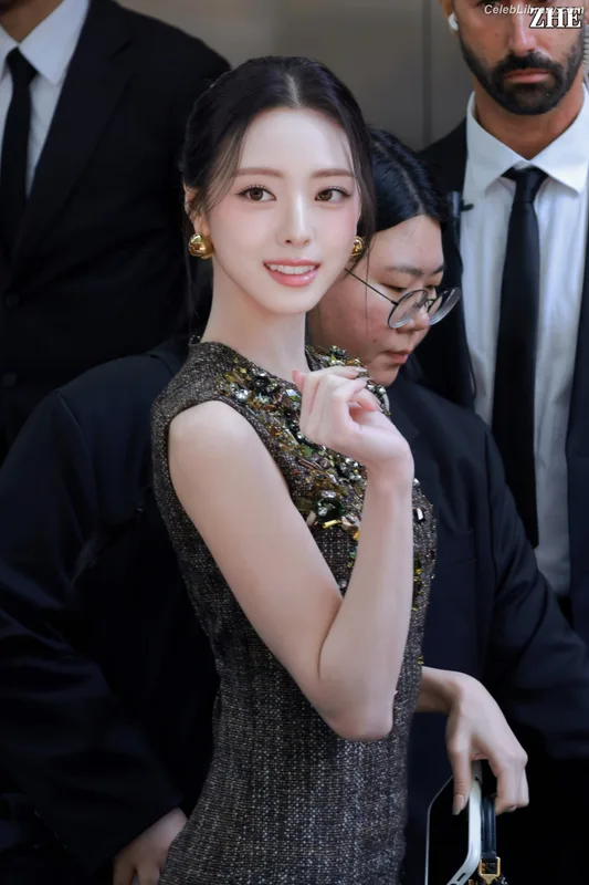 Yuna - ITZY (유나, Shin Yu Na) photo 21 of 1698