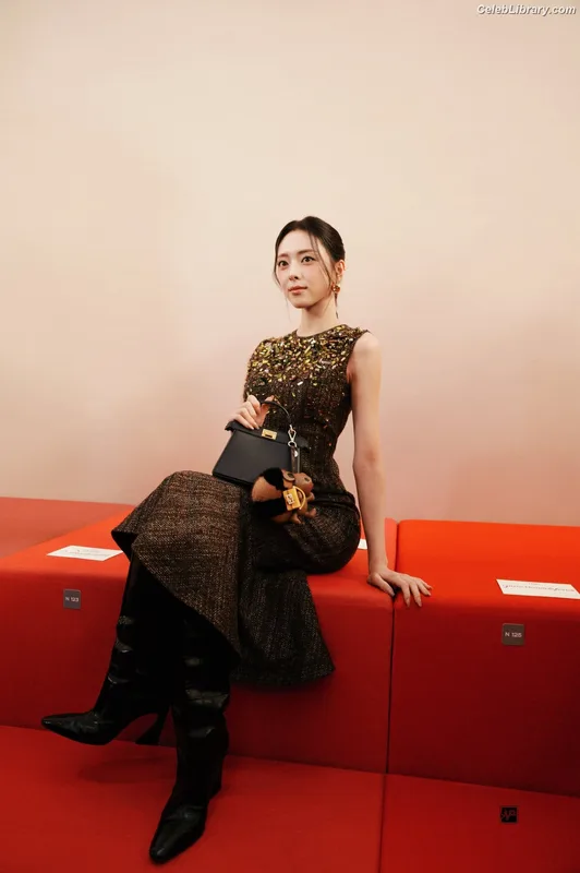 Yuna - ITZY (유나, Shin Yu Na) photo 4 of 1698