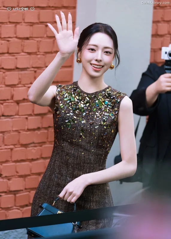 Yuna - ITZY (유나, Shin Yu Na) photo 6 of 1698