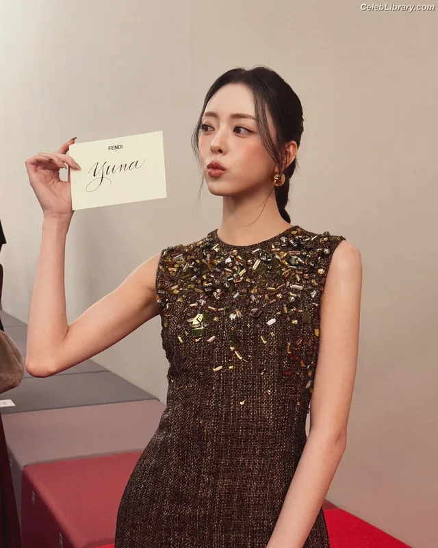Yuna - ITZY (유나, Shin Yu Na) photo 15 of 1698