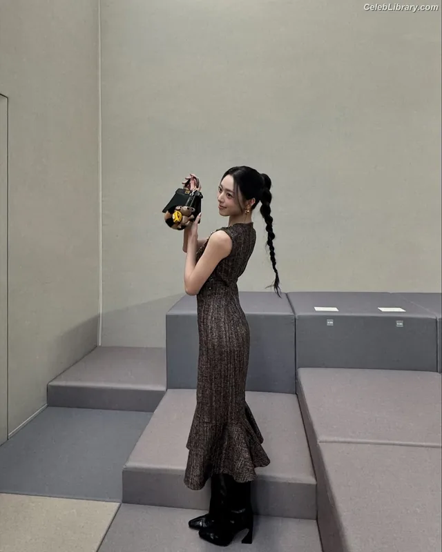 Yuna - ITZY (유나, Shin Yu Na) photo 20 of 1698