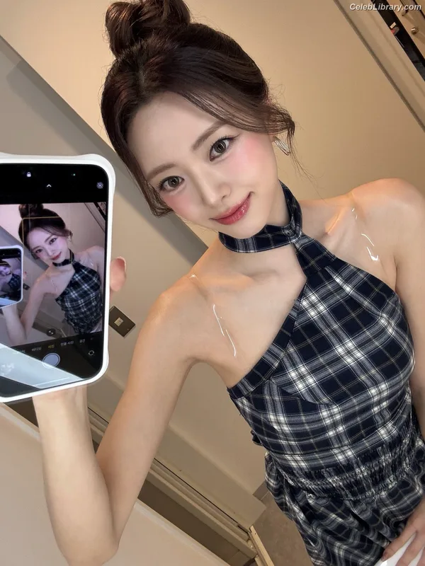 Yuna - ITZY (유나, Shin Yu Na) photo 17 of 1698