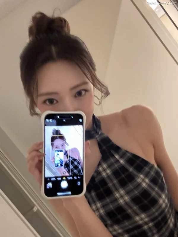 Yuna - ITZY (유나, Shin Yu Na) photo 19 of 1698