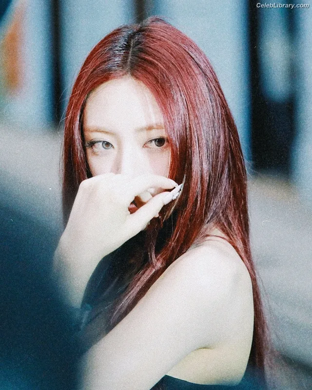 Yuna - ITZY (유나, Shin Yu Na) photo 15 of 1698