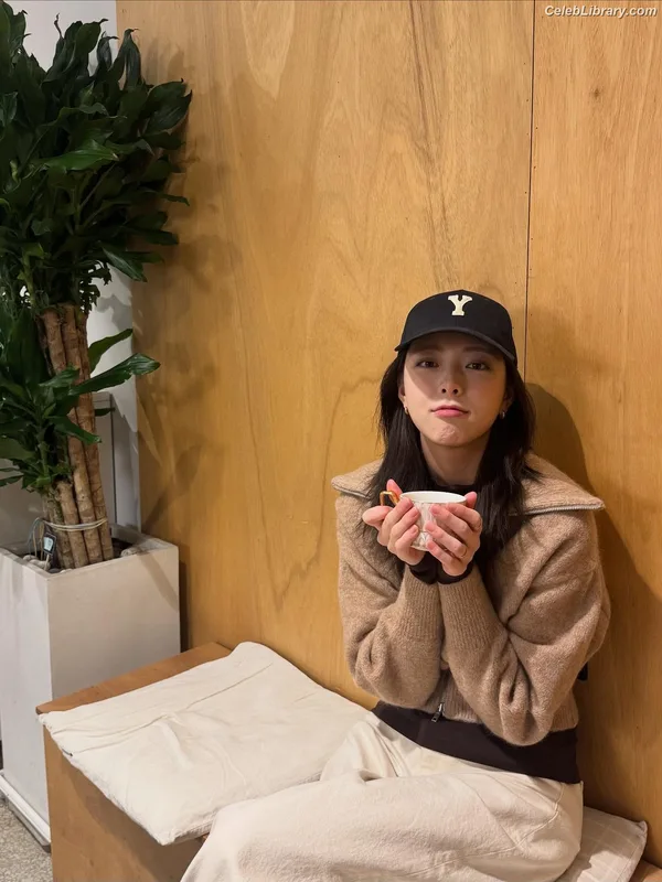 Yuna - ITZY (유나, Shin Yu Na) photo 16 of 1698
