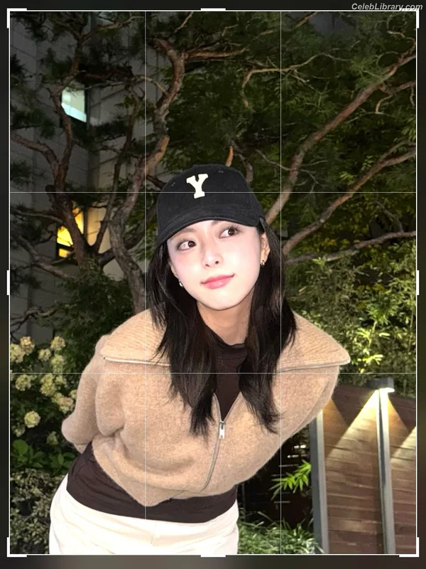 Yuna - ITZY (유나, Shin Yu Na) photo 21 of 1698